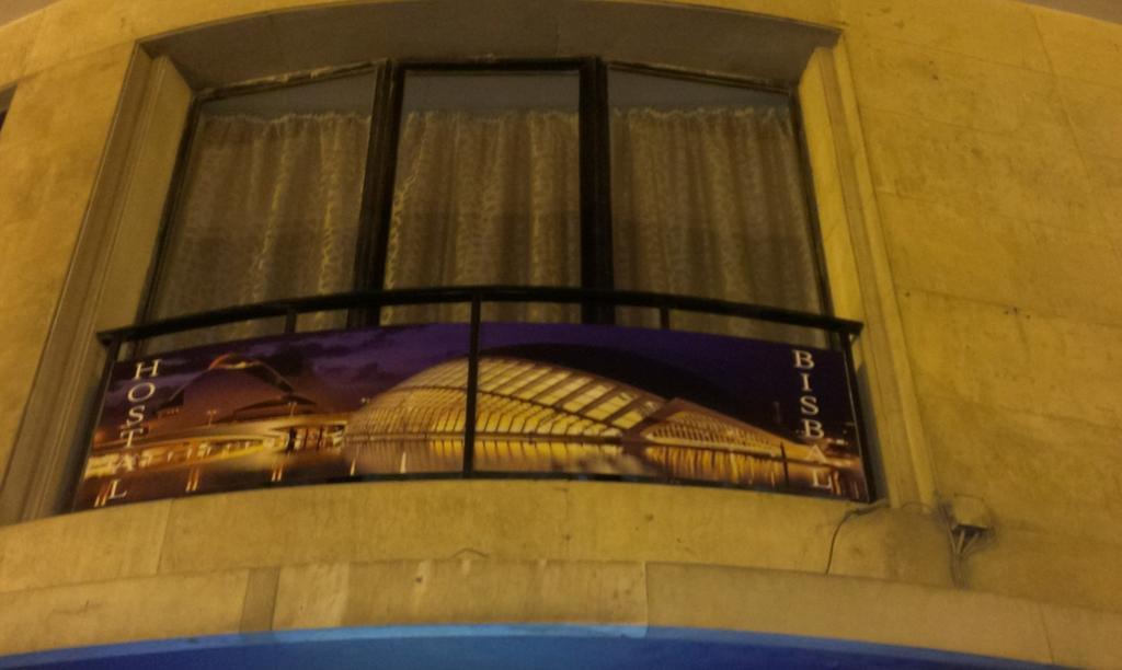 Hostal Bisbal Only Adults No Ac — Fotos 1